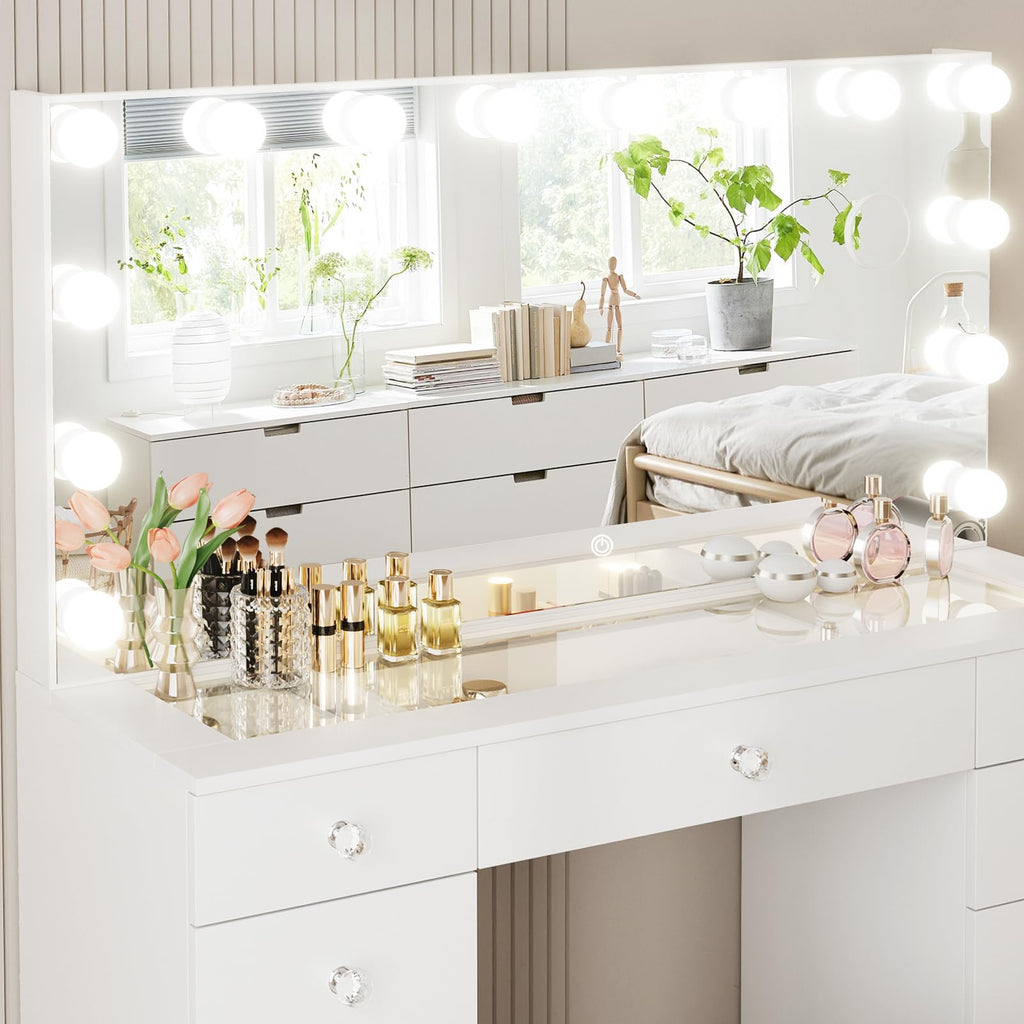 Vanity with Lighted Mirror C12408