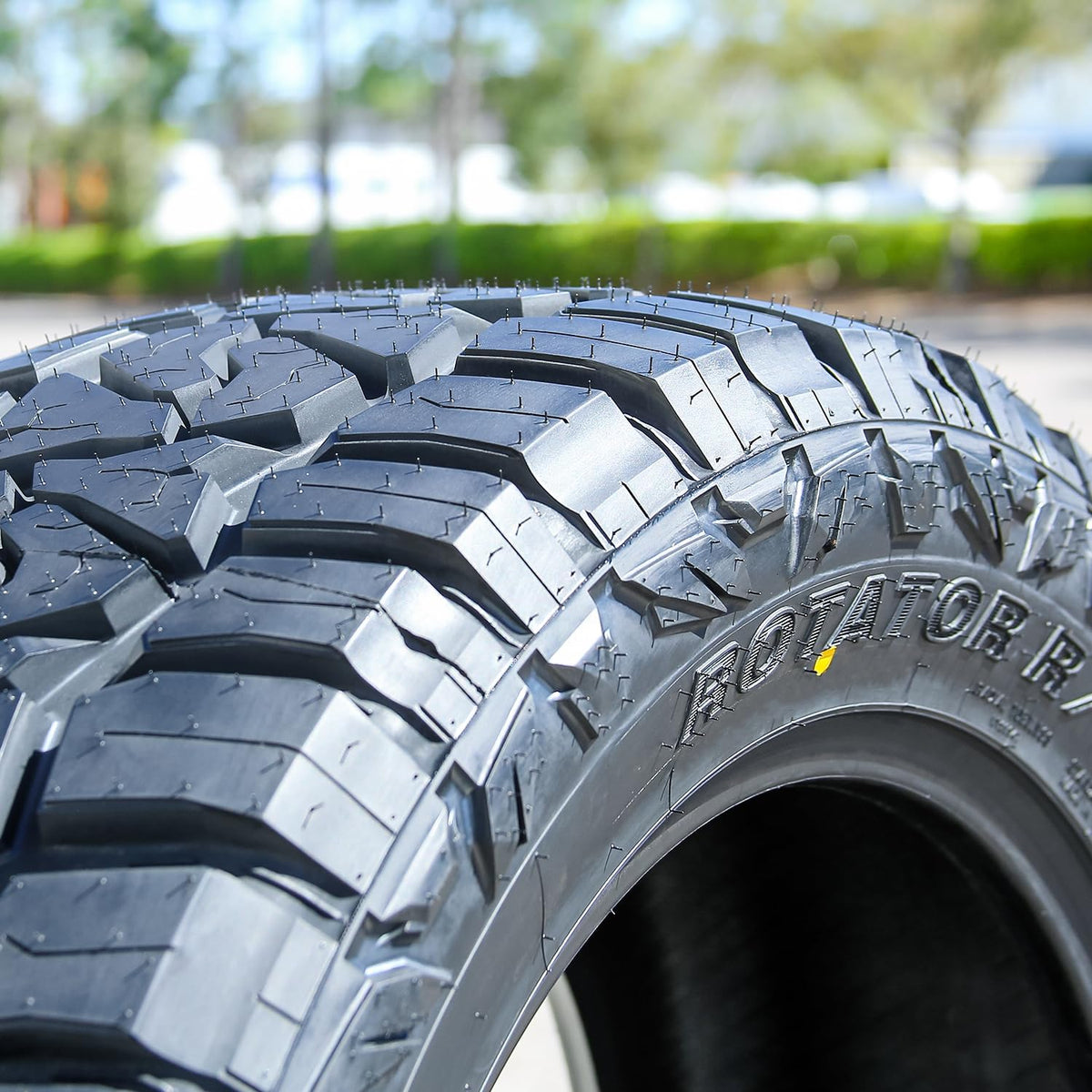 LT275/60R20 Rugged Terrain Tire E250
